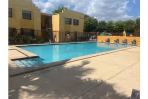 686 Nw 114th Ave 204, Sweetwater