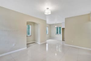 1199 Marseille Dr 15, Miami Beach