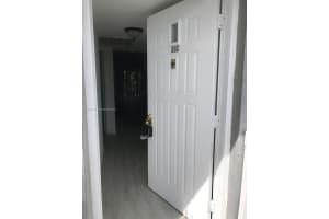 438 Ne 210th Cir Ter 203-4b, Miami 438 Ne 210th Cir Ter 203-4b, Miami