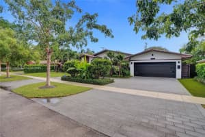 2156 Ne 187th St, North Miami Beach