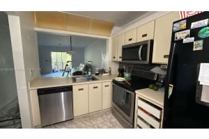 430 Ne 210th Cir Ter 203-3, Miami 430 Ne 210th Cir Ter 203-3, Miami