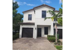 236 Sw 159th Ter 236, Pembroke Pines