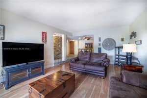 3760 Inverrary Dr 3g, Lauderhill