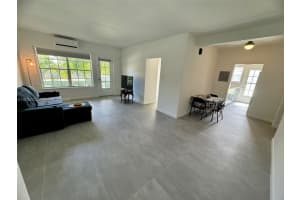 8620 Byron Ave 8620-7, Miami Beach