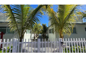 8235 Crespi Blvd 1, Miami Beach