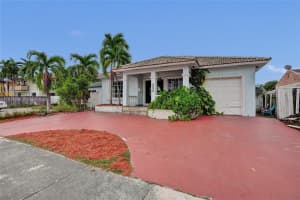 652 Se 8th St, Hialeah