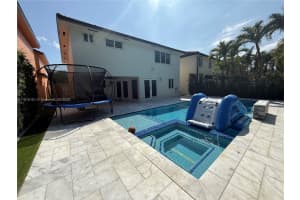 8771 Nw 153rd Ter, Miami Lakes