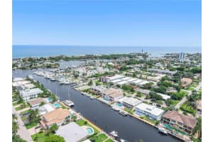 2737 Ne 28th Ct 1, Lighthouse Point