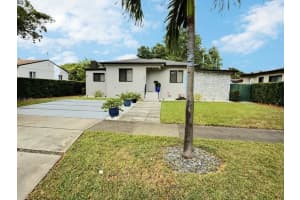 6541 Sw 18 St, Miami