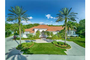 2939 Paddock Ln, Weston