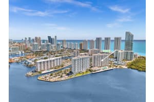300 Bayview Dr 902, Sunny Isles Beach