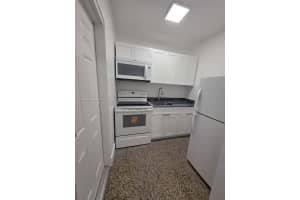 1948 Fillmore St 1/2, Hollywood