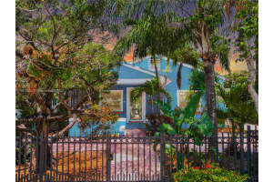 561 Nw 53rd St, Miami