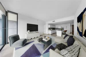 88 Sw 7th St 1004, Miami