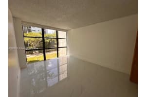 17021 N Bay Rd 221, Sunny Isles Beach