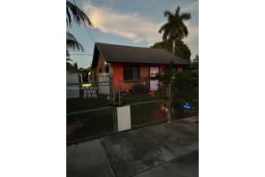 320 Nw 2nd St, Florida City