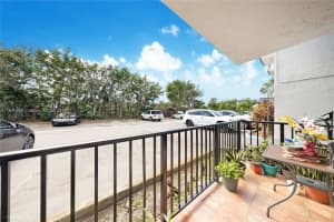 8005 W 6th Ave C, Hialeah