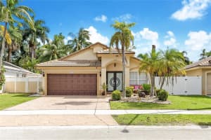 471 Sw 203rd Ave, Pembroke Pines