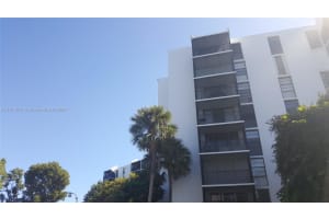 3401 N Country Club Dr 412, Aventura 3401 N Country Club Dr 412, Aventura