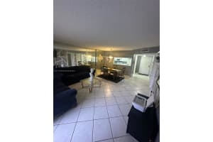 4158 Inverrary Dr 405, Lauderhill