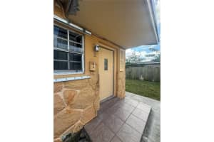 733 Nw 4th St 2, Hallandale Beach