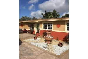 1315 Nw 196th Ter, Miami Gardens