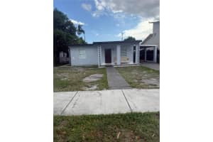 580 E 44th St, Hialeah