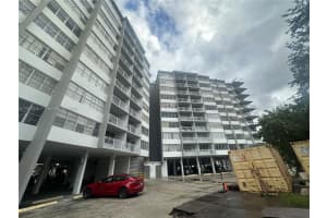 2025 Ne 164th St 706, North Miami Beach