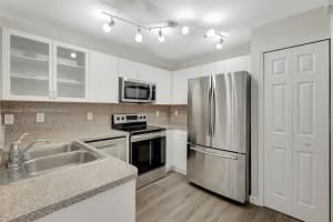 6141 Nw 115th Pl 352, Doral