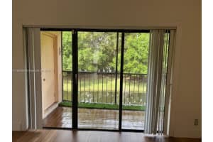 341 Lakeview Dr 204, Weston 341 Lakeview Dr 204, Weston