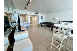 100 Lincoln Rd 1220, Miami Beach