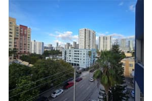 546 Sw 1st St 612, Miami