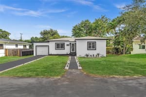 141 Nw 89th St, El Portal