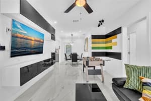 797 Nw 35th St, Miami