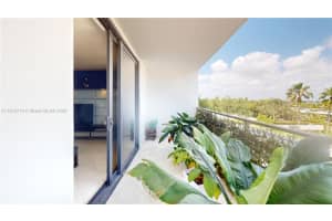 2500 Parkview Dr 507, Hallandale Beach