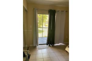 10370 Sw 220th St 221, Cutler Bay
