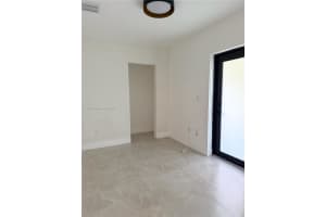 911 79th Ter B, Miami Beach