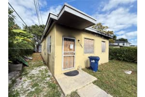 1865 Nw 70th St, Miami