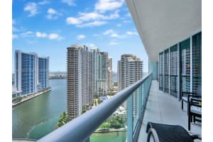 495 Brickell Ave 2504, Miami 495 Brickell Ave 2504, Miami