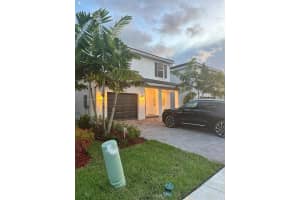 1683 Se 7th Ln 1683, Homestead