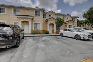 7341 Nw 174th Ter 107, Hialeah