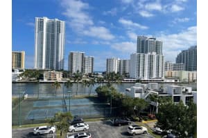 1000 Parkview Dr 226, Hallandale Beach