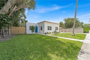 436 Evergreen Dr, Lake Park