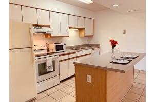 4055 W Mcnab Rd H104, Pompano Beach