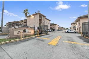 8851 Nw 119th St 2103-2, Hialeah Gardens