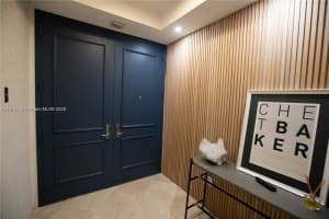 721 Crandon Blvd 207, Key Biscayne