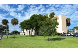 601 Three Islands Blvd 404, Hallandale Beach