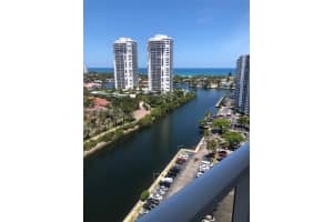 3701 N Country Club Dr 1901, Aventura
