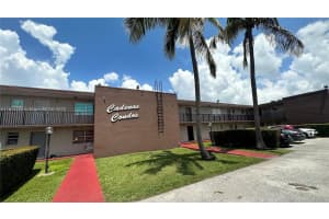 10740 Sw 3rd St 204, Sweetwater