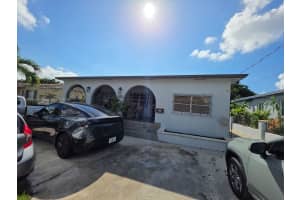 2970 Sw 17th St, Miami